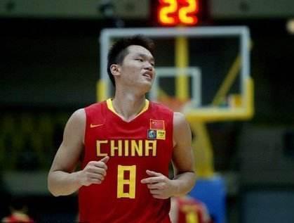 中国男篮史上最强的一套阵容，此五人巅峰若一队定能打进世界四强
